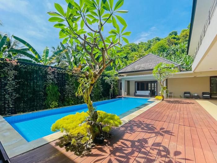 merbau luxurious villa senggigi by the lavana 5 bedroom villa