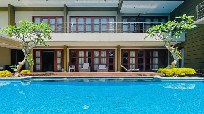 merbau luxurious villa senggigi by the lavana 5 bedroom villa