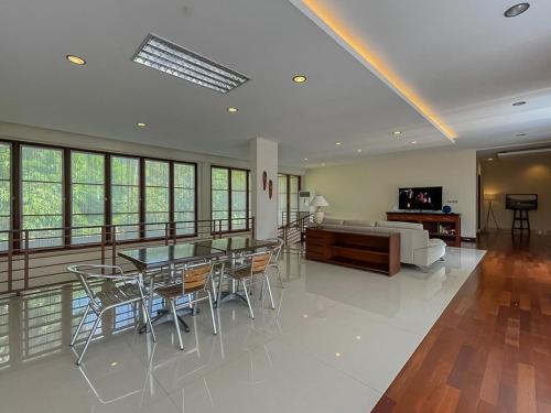 merbau luxurious villa senggigi by the lavana 5 bedroom villa