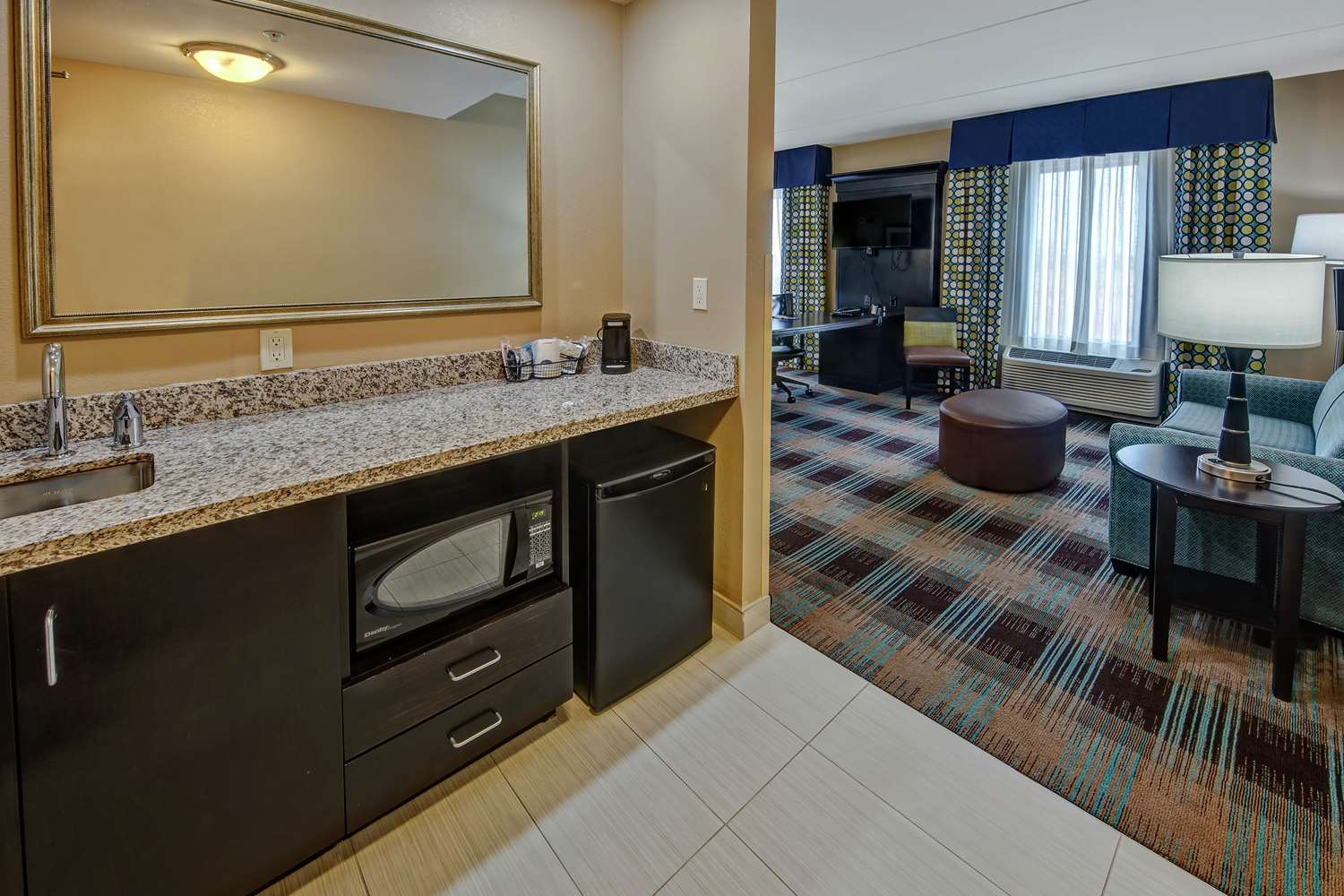 hampton inn and suites clarksville