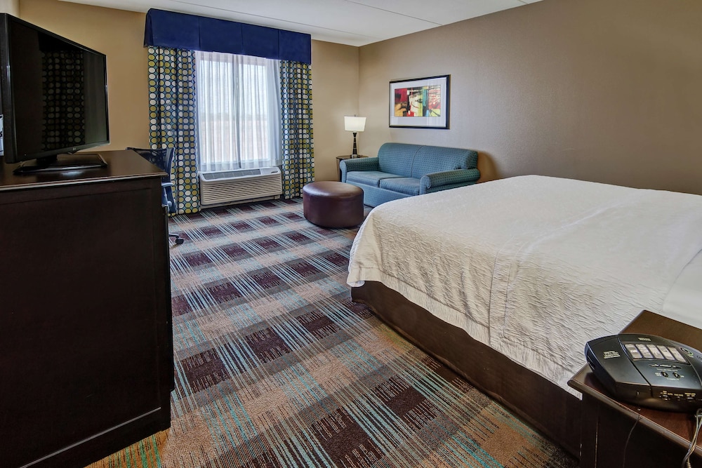 hampton inn and suites clarksville