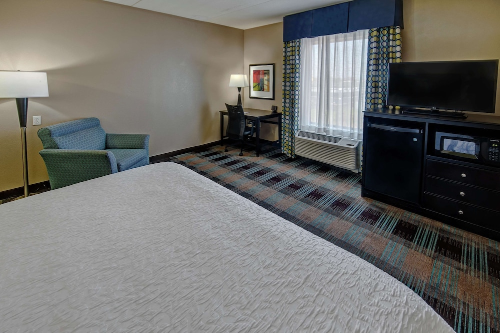 hampton inn and suites clarksville