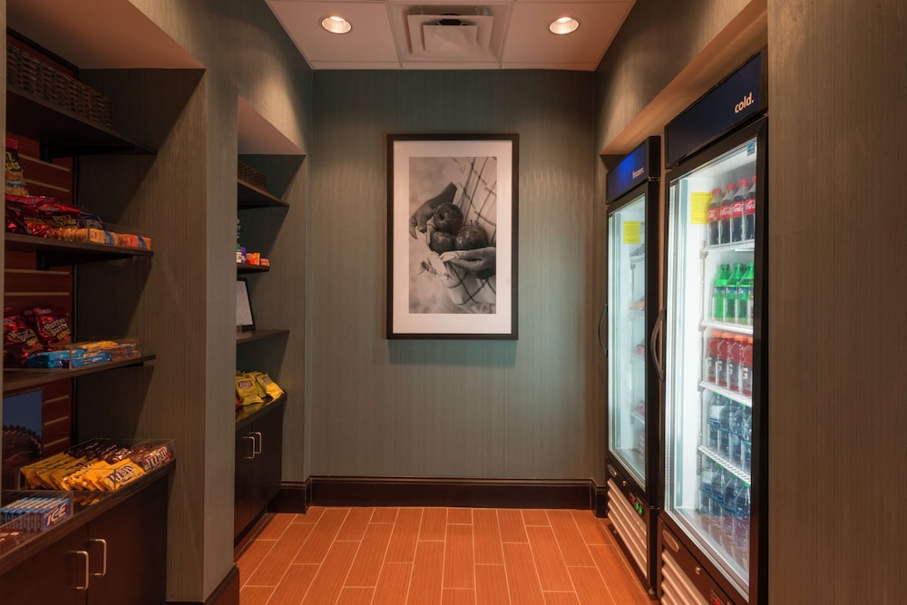 hampton inn and suites clarksville