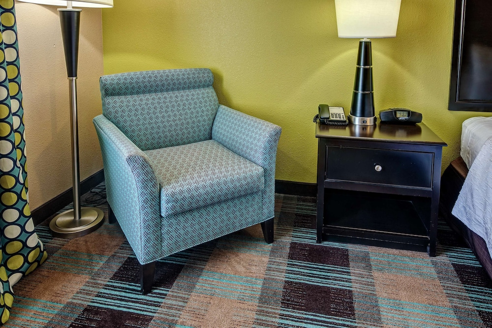 hampton inn and suites clarksville