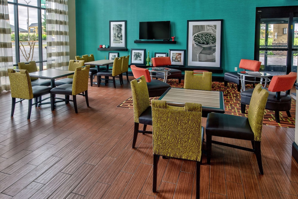 hampton inn and suites clarksville