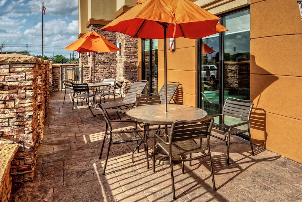hampton inn and suites clarksville