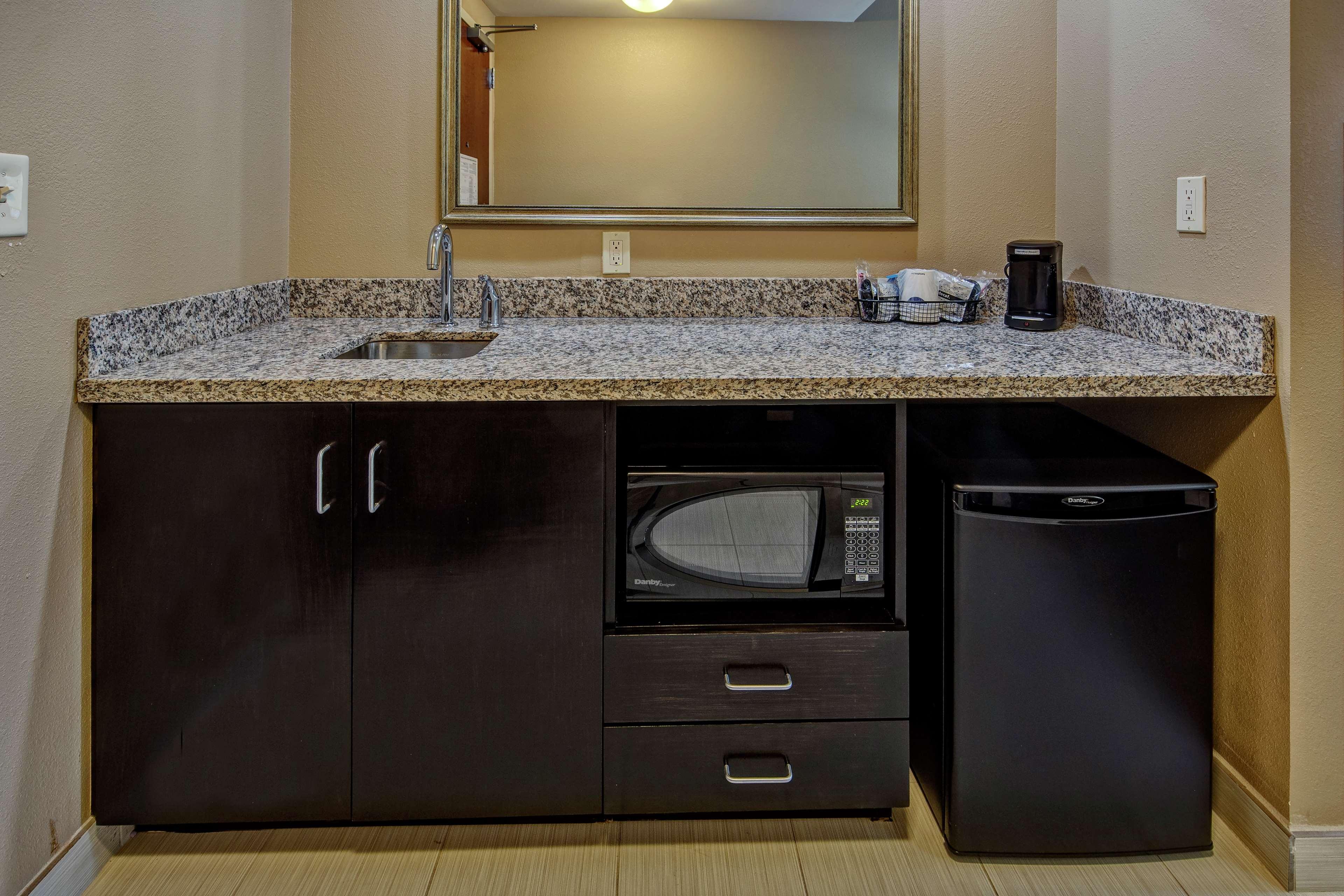 hampton inn and suites clarksville