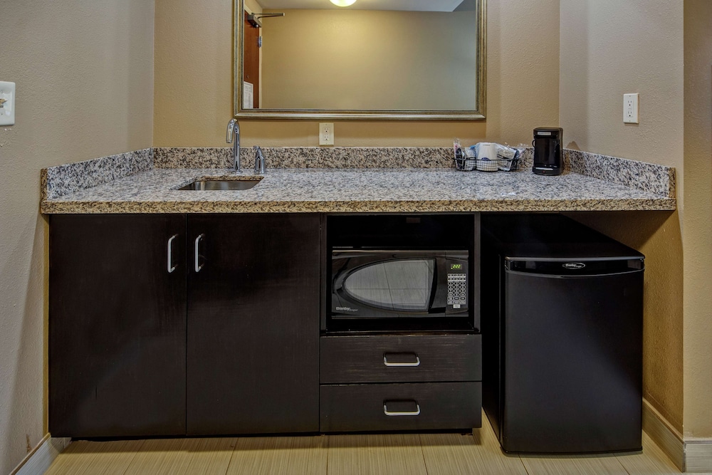 hampton inn and suites clarksville