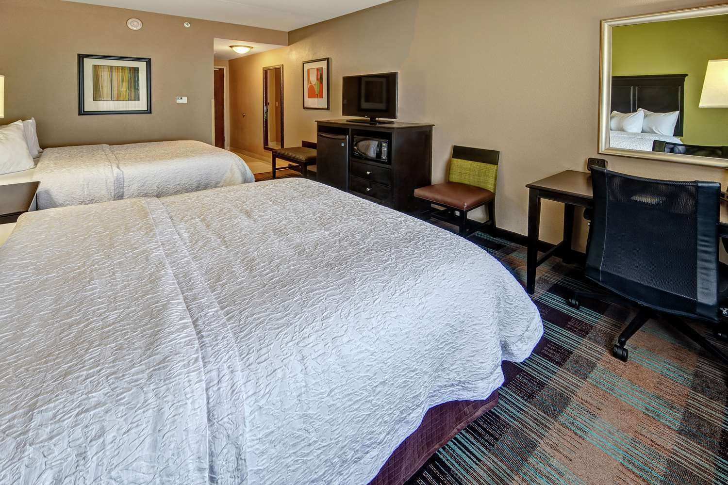 hampton inn and suites clarksville
