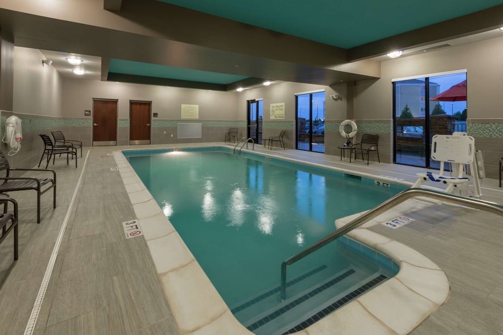 hampton inn and suites clarksville