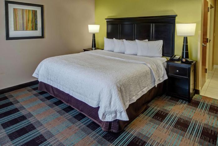 hampton inn and suites clarksville