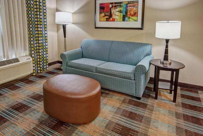 hampton inn and suites clarksville