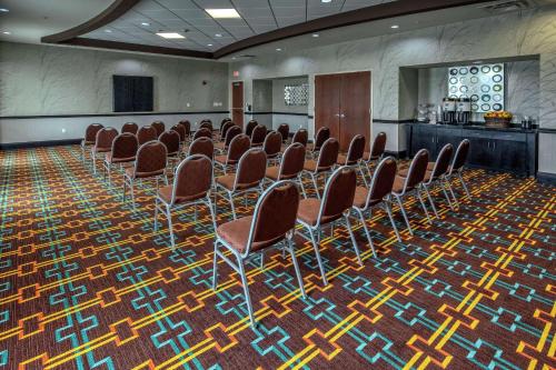 hampton inn and suites clarksville
