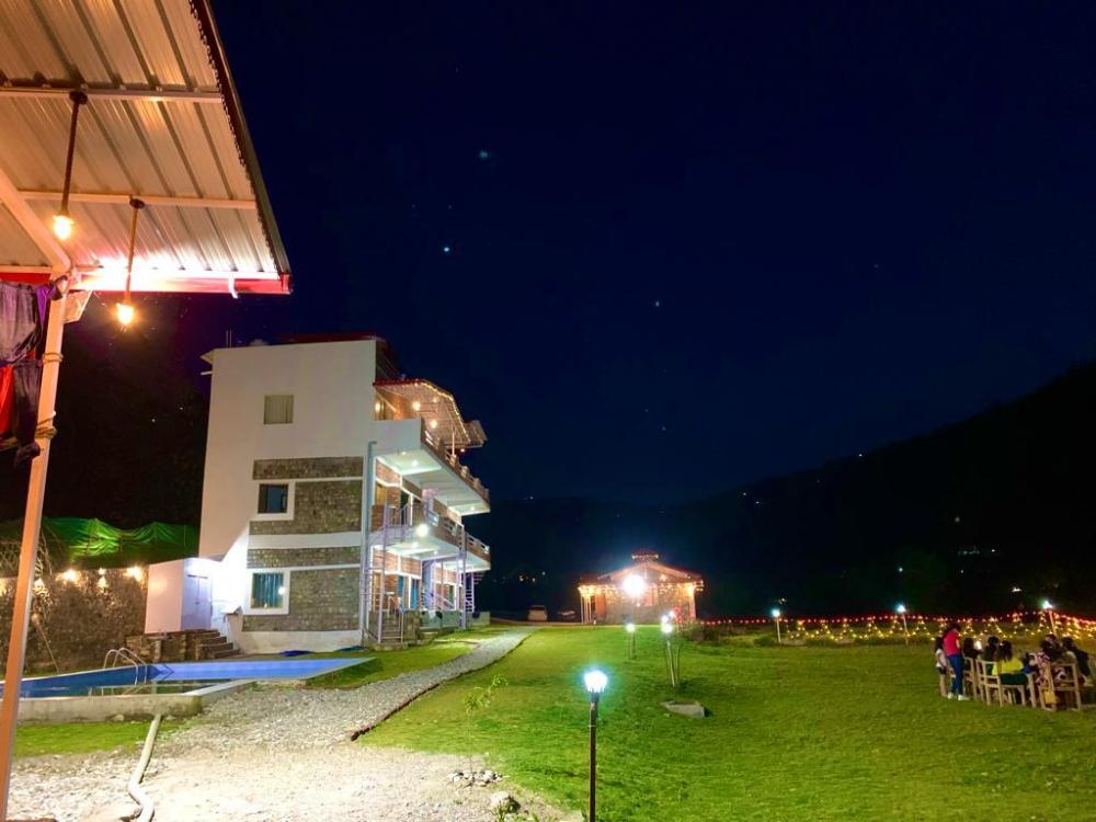 the needam luxury in the stunning himalayas