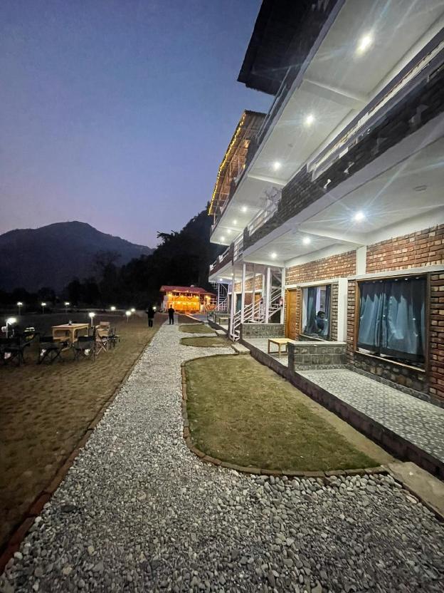 the needam luxury in the stunning himalayas