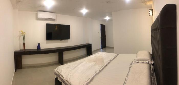 tiverton homestay