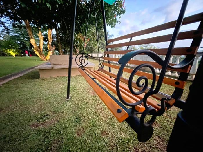tiverton homestay