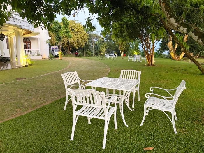 tiverton homestay