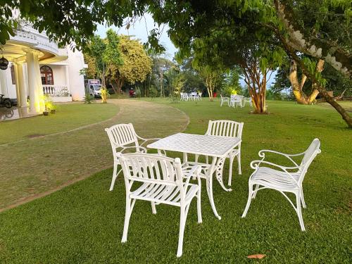 tiverton homestay