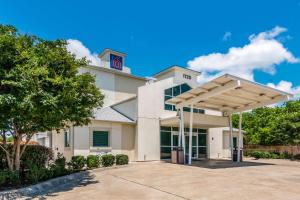 Motel 6 Cleburne, Tx,Johnson County>>Cleburne,2 star