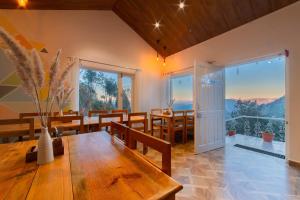 zostel plus nainital naina range