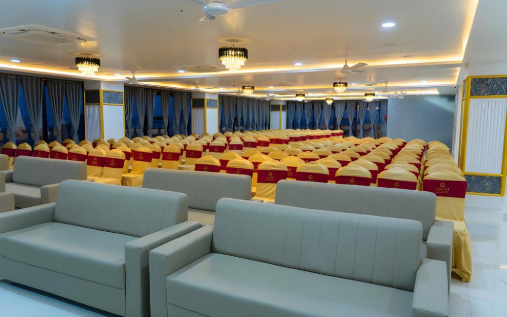 hotel lahari international