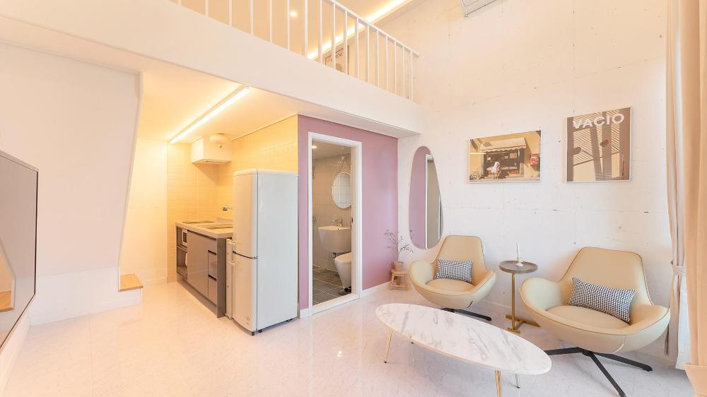 yeosu siesta poolvilla