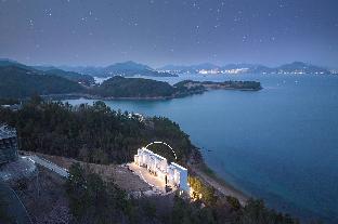 yeosu siesta poolvilla