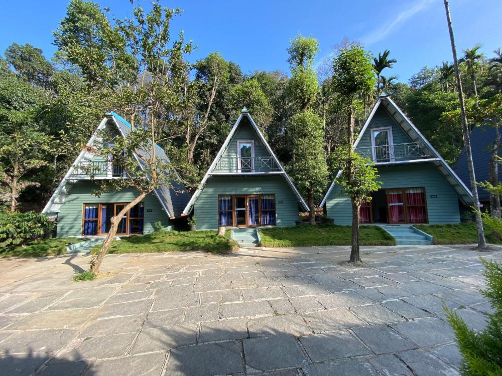 falling water resort