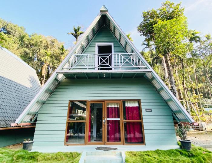 falling water resort