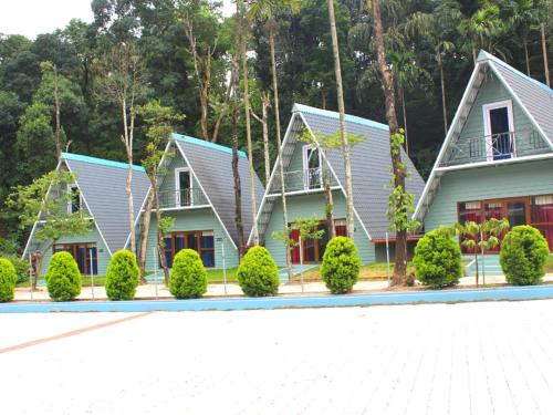 falling water resort