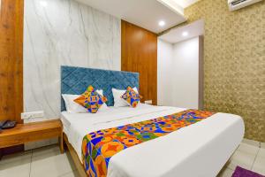 Hotel Elite Inn,India>>Ahmedabad,2 star