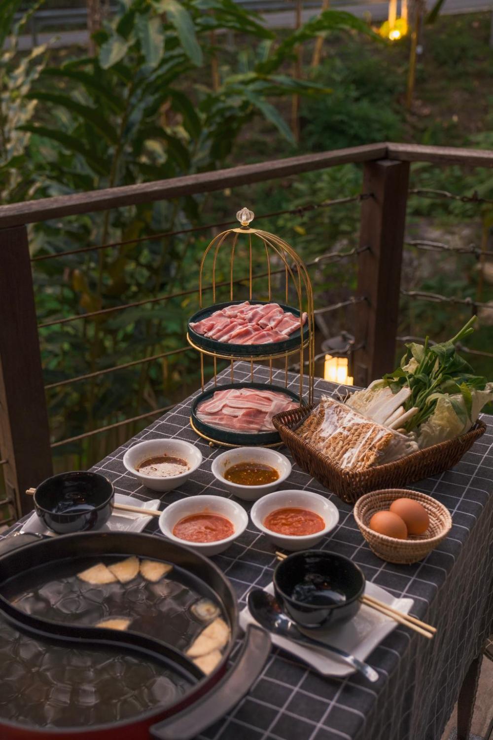 voraman cottage and cafe