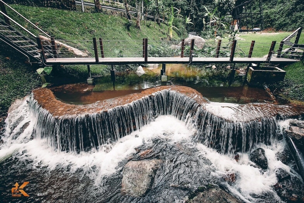 voraman cottage and cafe