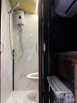 voraman cottage and cafe