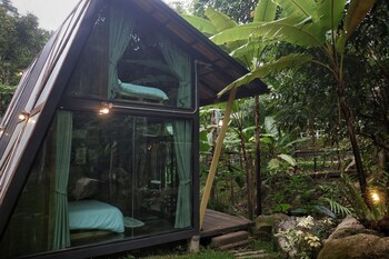 voraman cottage and cafe