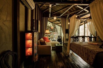 voraman cottage and cafe