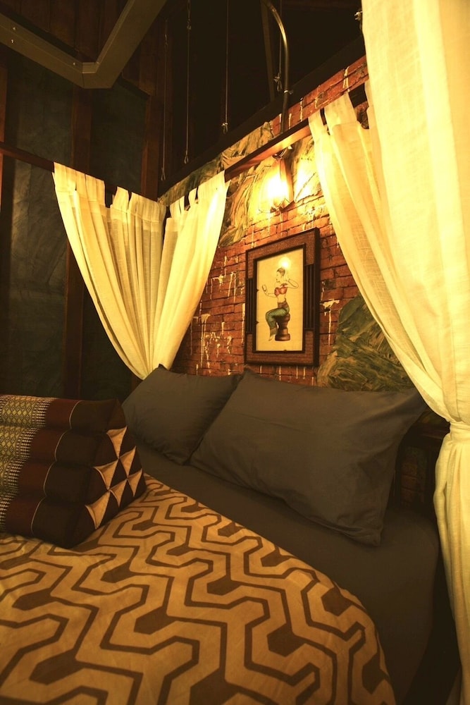 voraman cottage and cafe