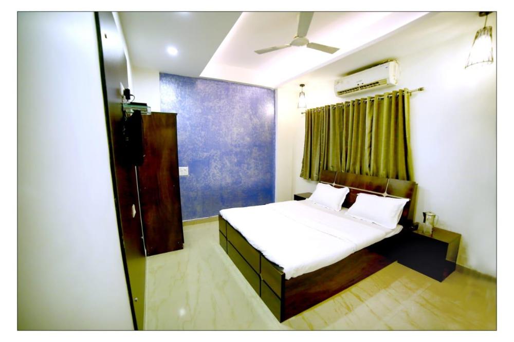 om shri yatri nivas