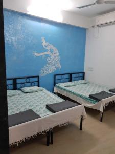 om shri yatri nivas