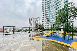 redliving apartemen grand kamala lagoon icha rooms tower barclay south with netflix