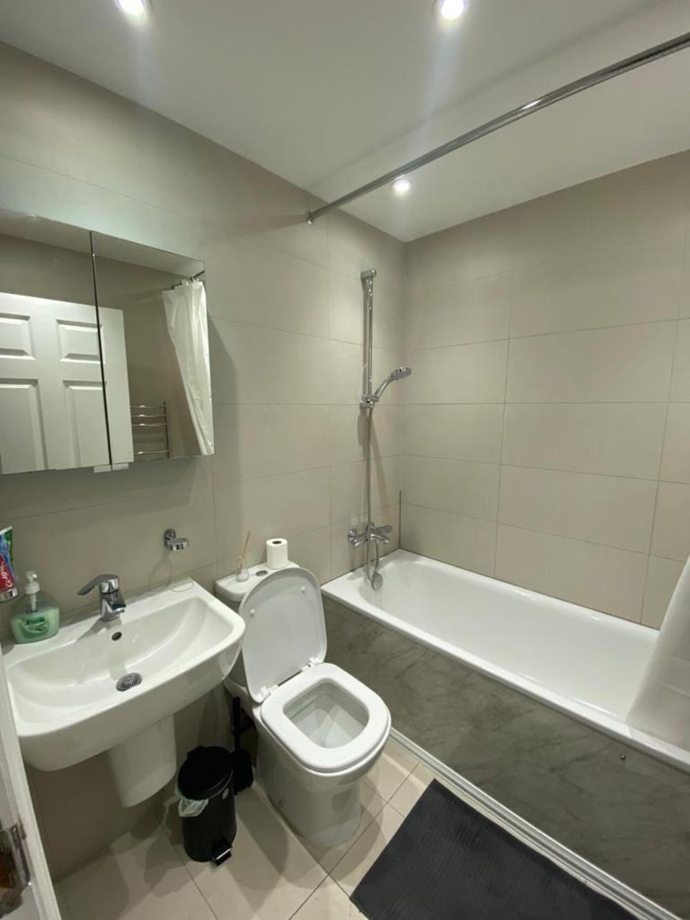 4 wharncliffe drive