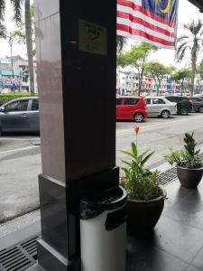 chariton hotel skudai kiri