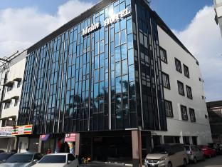 chariton hotel skudai kiri