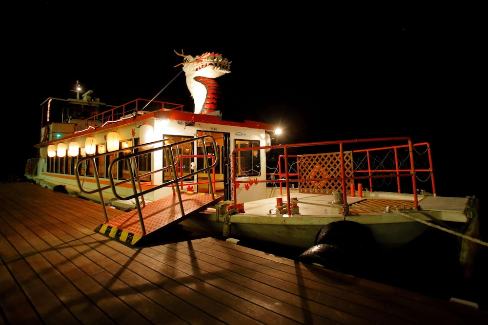 aki grand hotel and spa