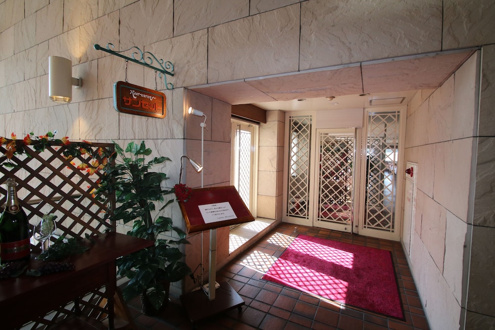aki grand hotel and spa