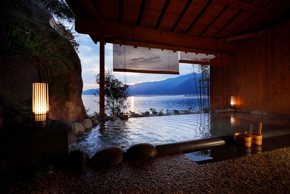 aki grand hotel and spa