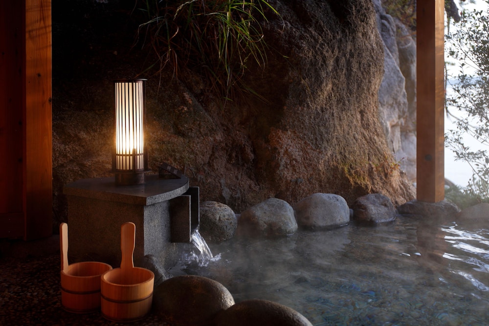 aki grand hotel and spa