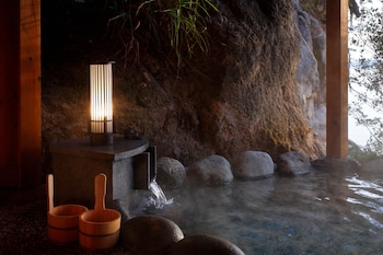 aki grand hotel and spa