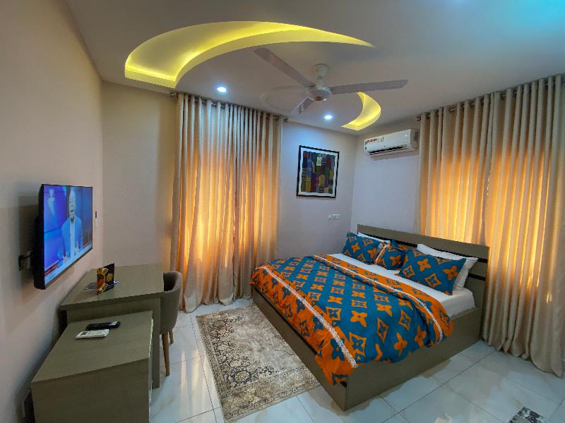 c7 hazelwood residence and suites